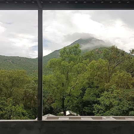 Malar Park Hotell Tiruvannāmalai Exteriör bild