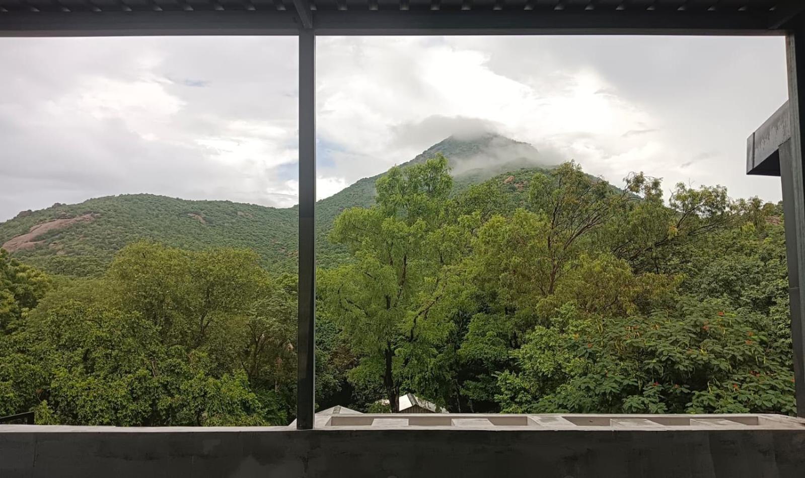 Malar Park Hotell Tiruvannāmalai Exteriör bild